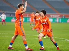 详细阅读:德国杯赛前走向成谜;武汉三镇刷新队史纪录;球迷炸锅;赛季目标并未改变 德国杯赛前走向成谜;武汉三镇刷新队史纪录;球迷炸锅;赛季目标并未改变